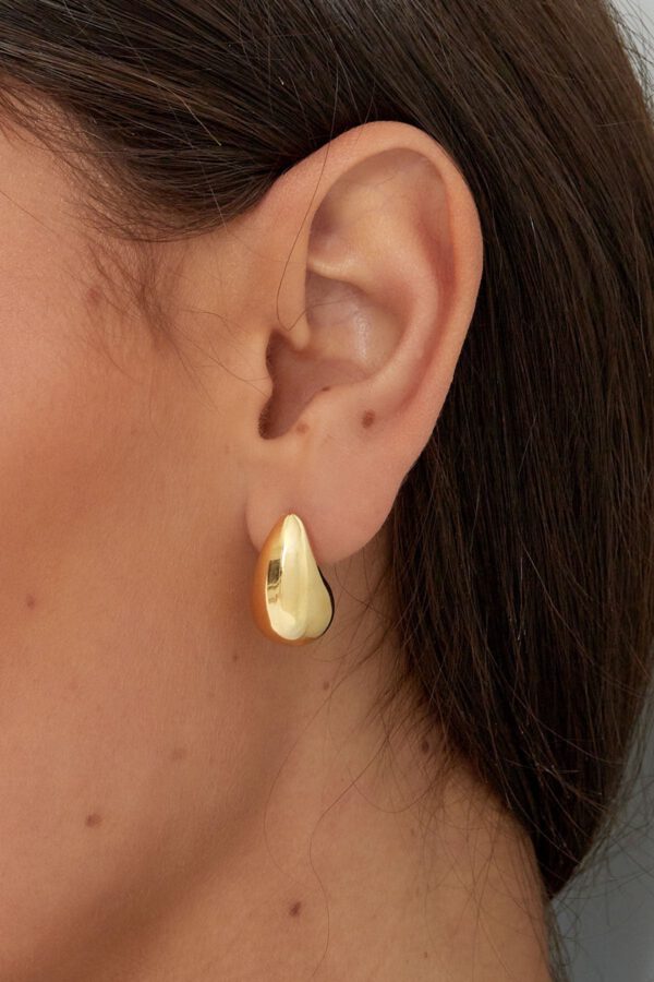 Mini goud teardrop oorbellen - Afbeelding 2