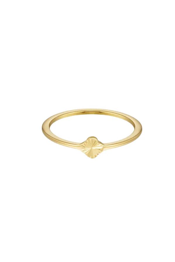 Elegance ring